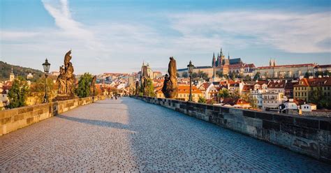 flights from manila to prague